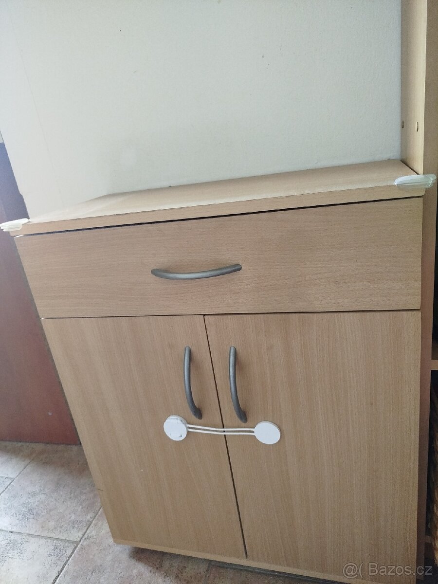 Skříňka