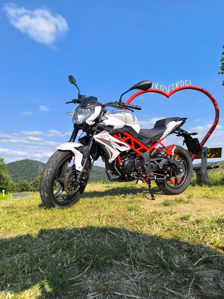 Benelli BN 125