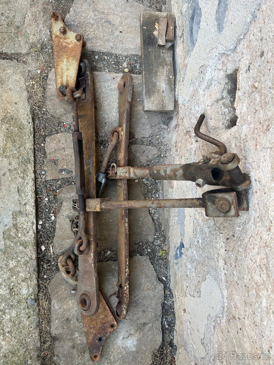 Ramena hydrauliky Zetor 3011
