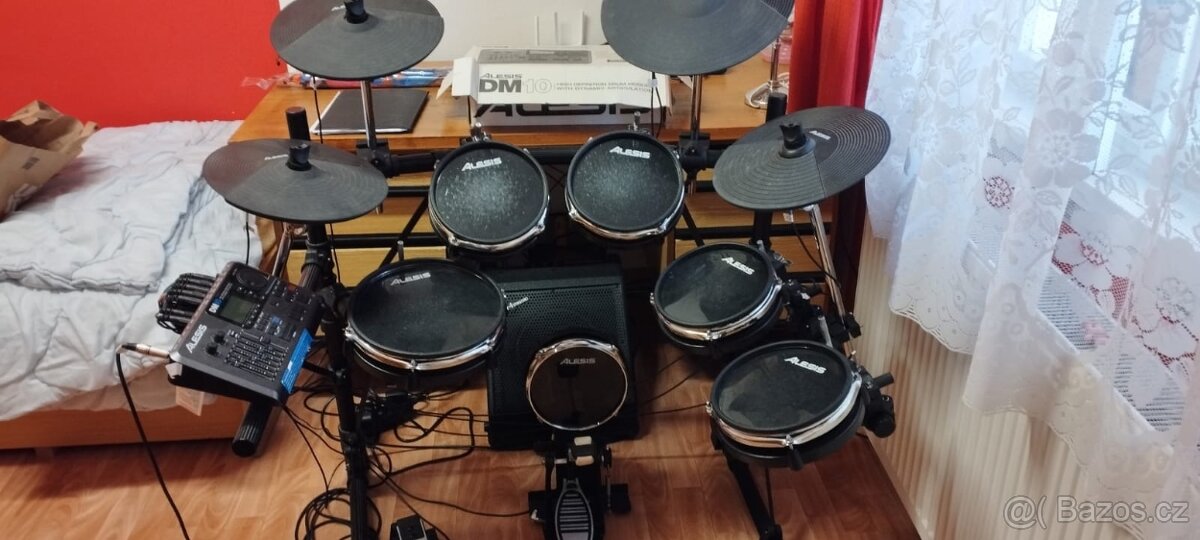 Elektronická bicí souprava Alesis