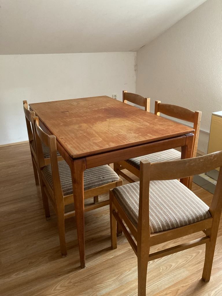 Stůl a židle retro