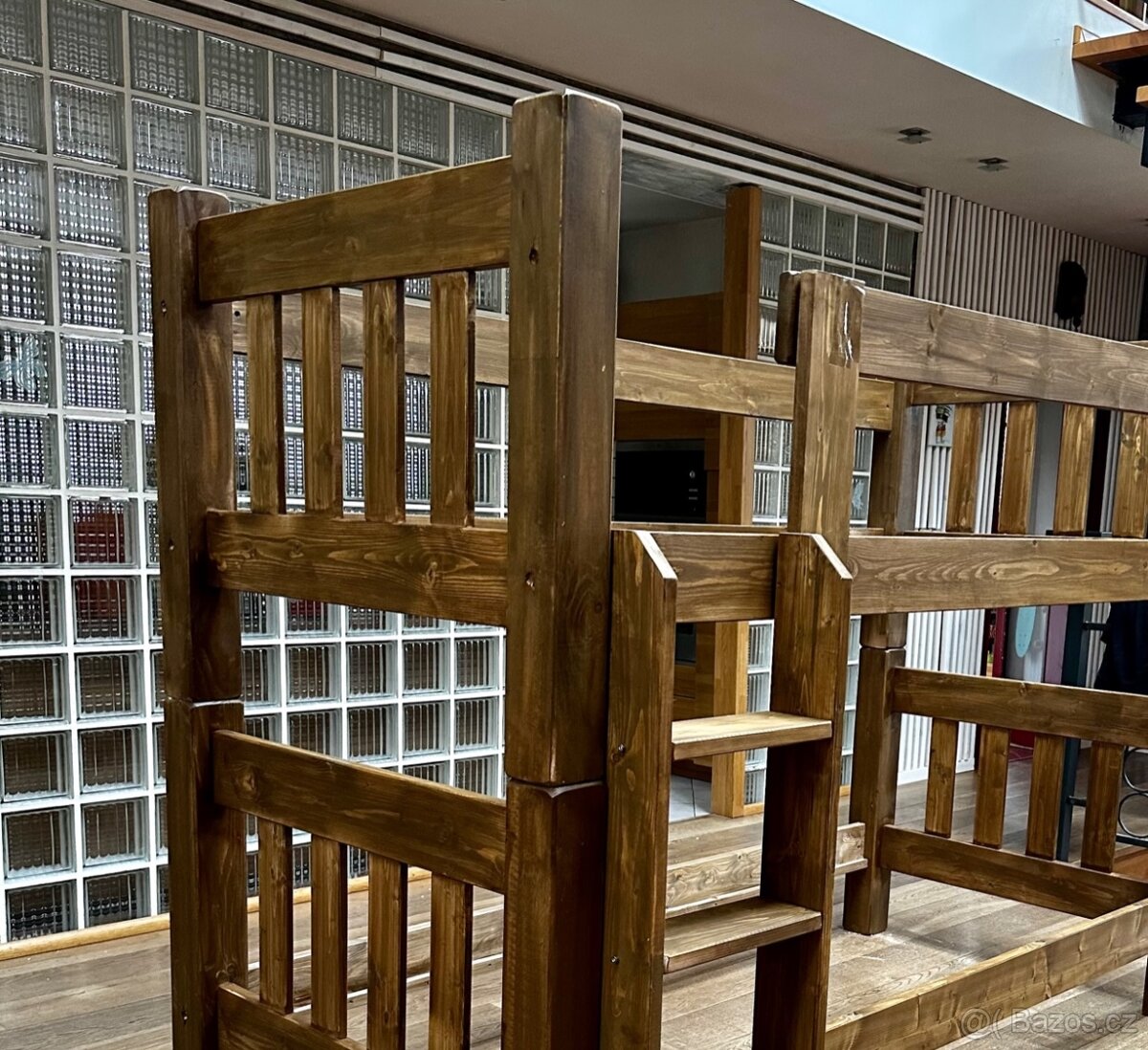 Nová palanda, lze rozložit na 2 postele rošt