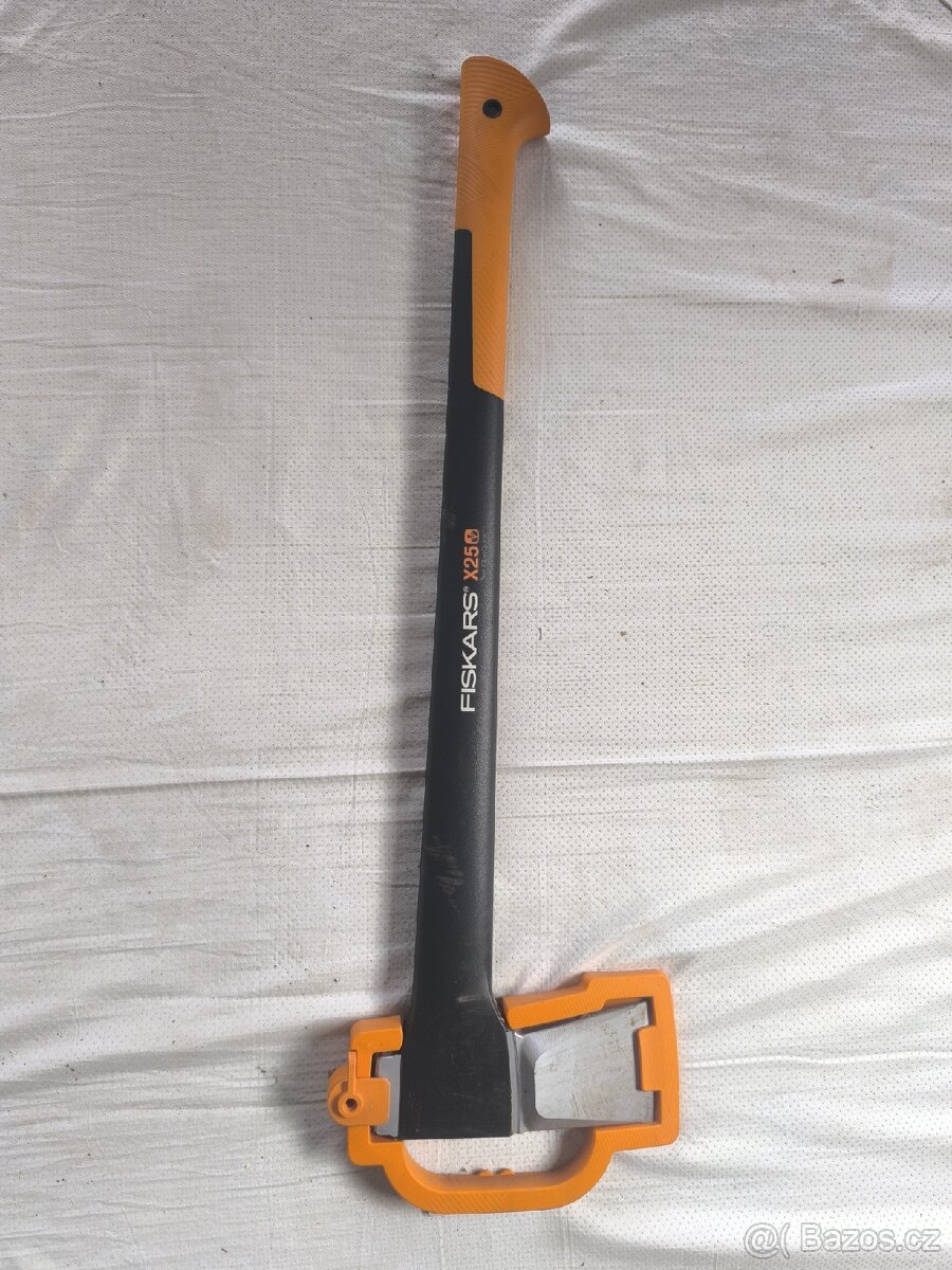 Sekera Fiskars x25