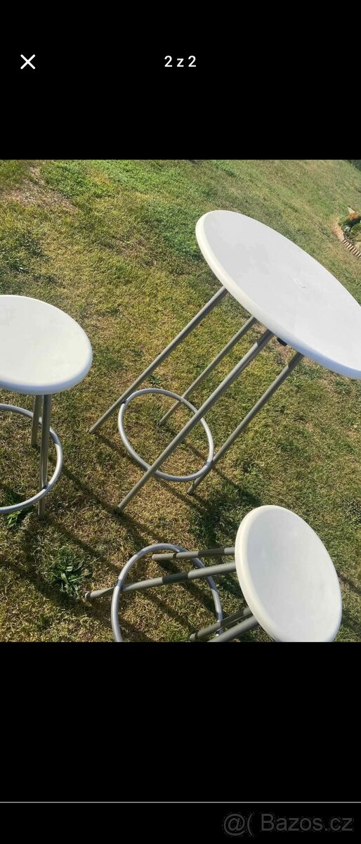 Bistro stůl+barový židle+2x potahy