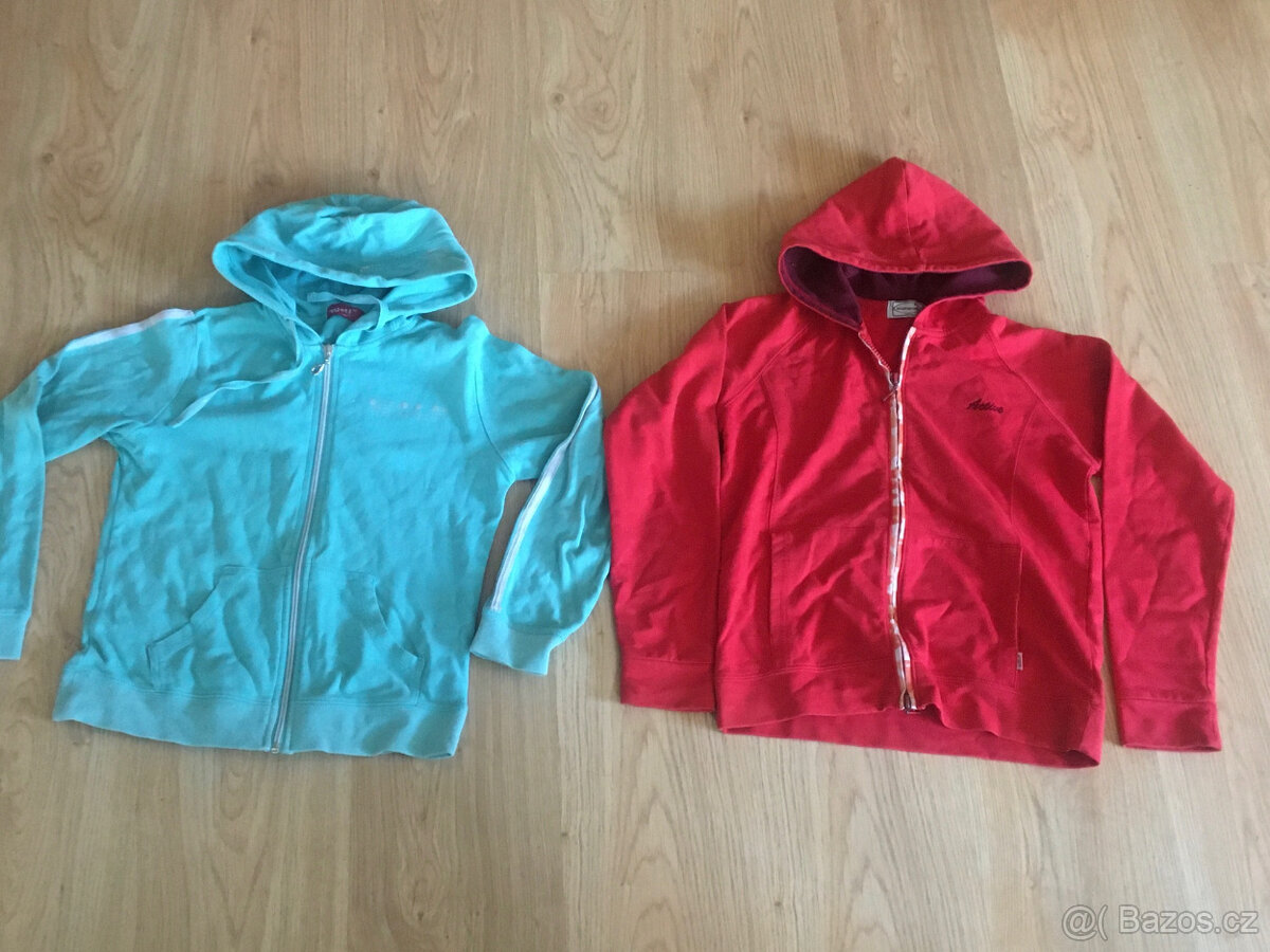 2x mikiny 152 obě 90 Kč