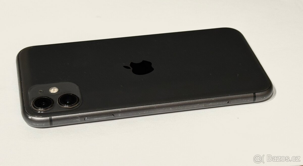 Apple iPhone 11 64GB černá, baterie 100%