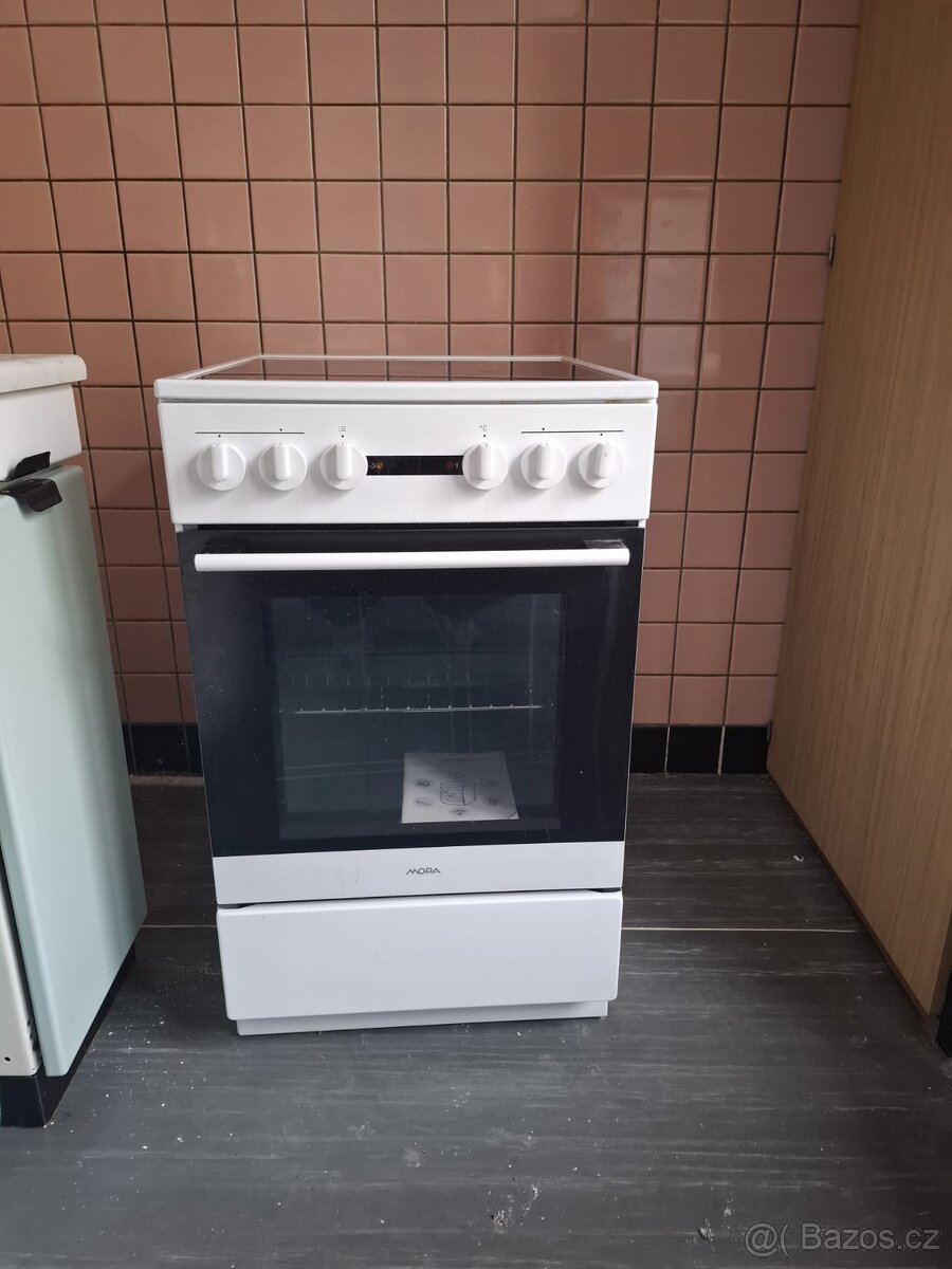 Elektronický sporák Mora