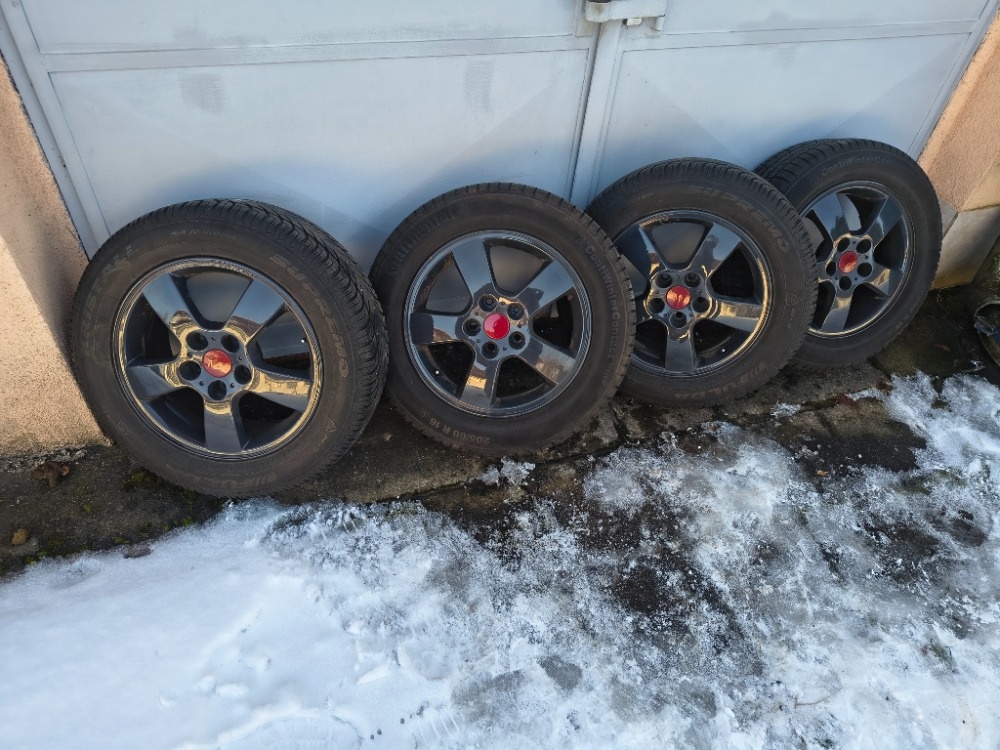 Sada alu kol 5x114,3 R16 s novým lakem s pneu 8mm