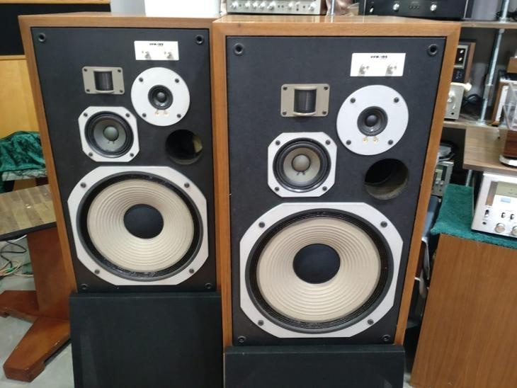 reproduktory Pioneer HPM 100