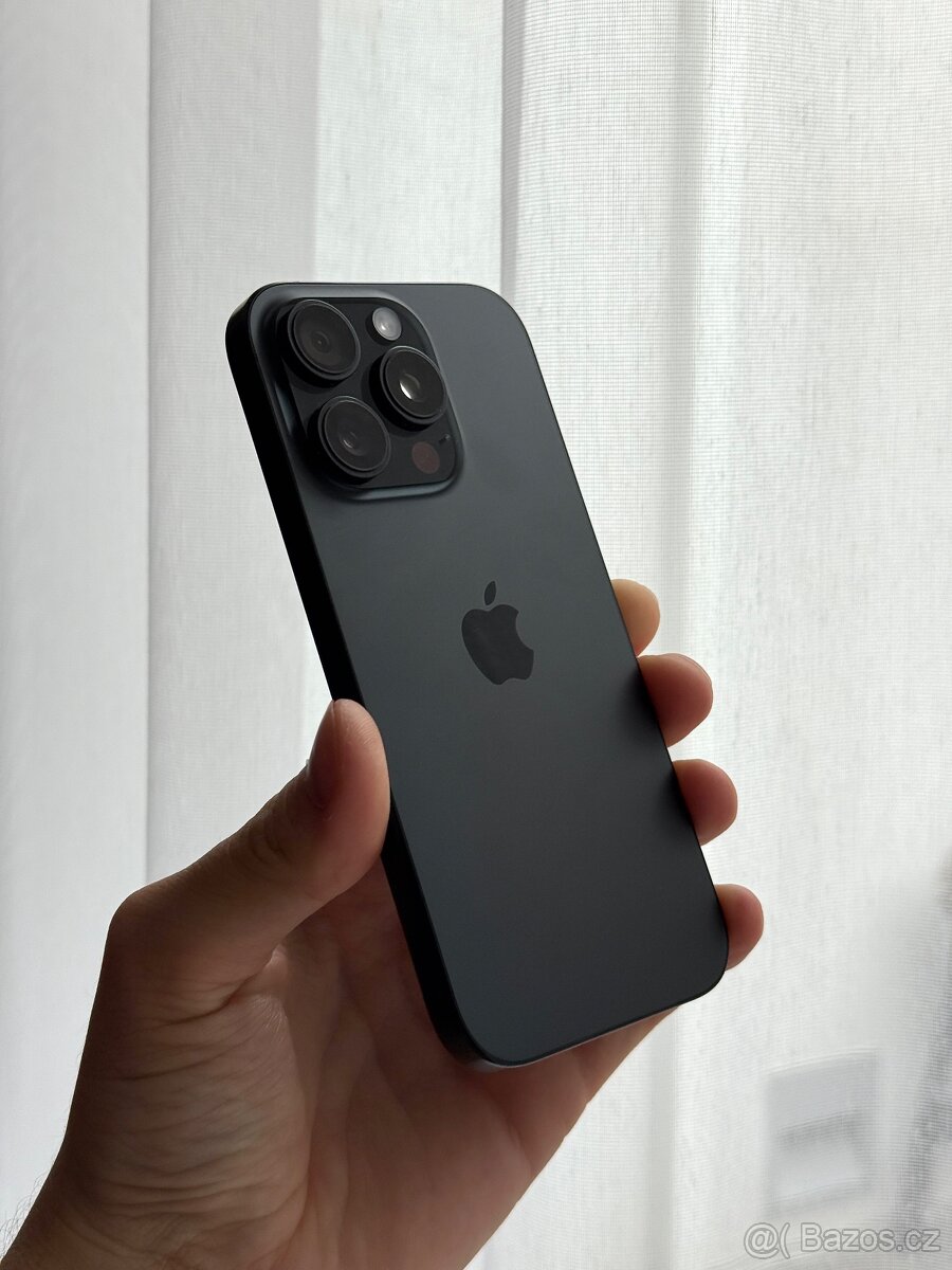 Prodám rok starý IPhone 16 Pro 256Gb