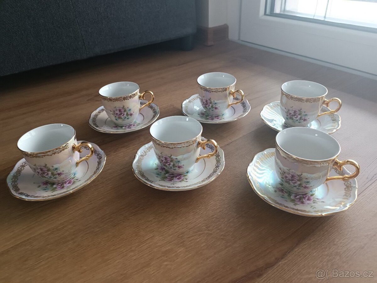 Porcelánová čajová sada