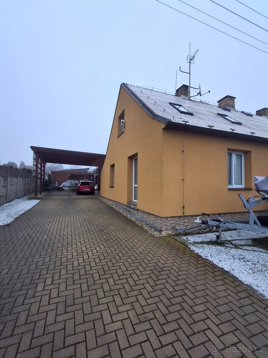 Prodej RD Chlebov s bazénem