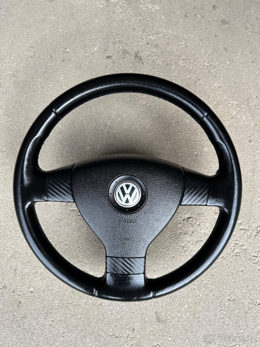 Prodám kožený volant VW cena 2000,-