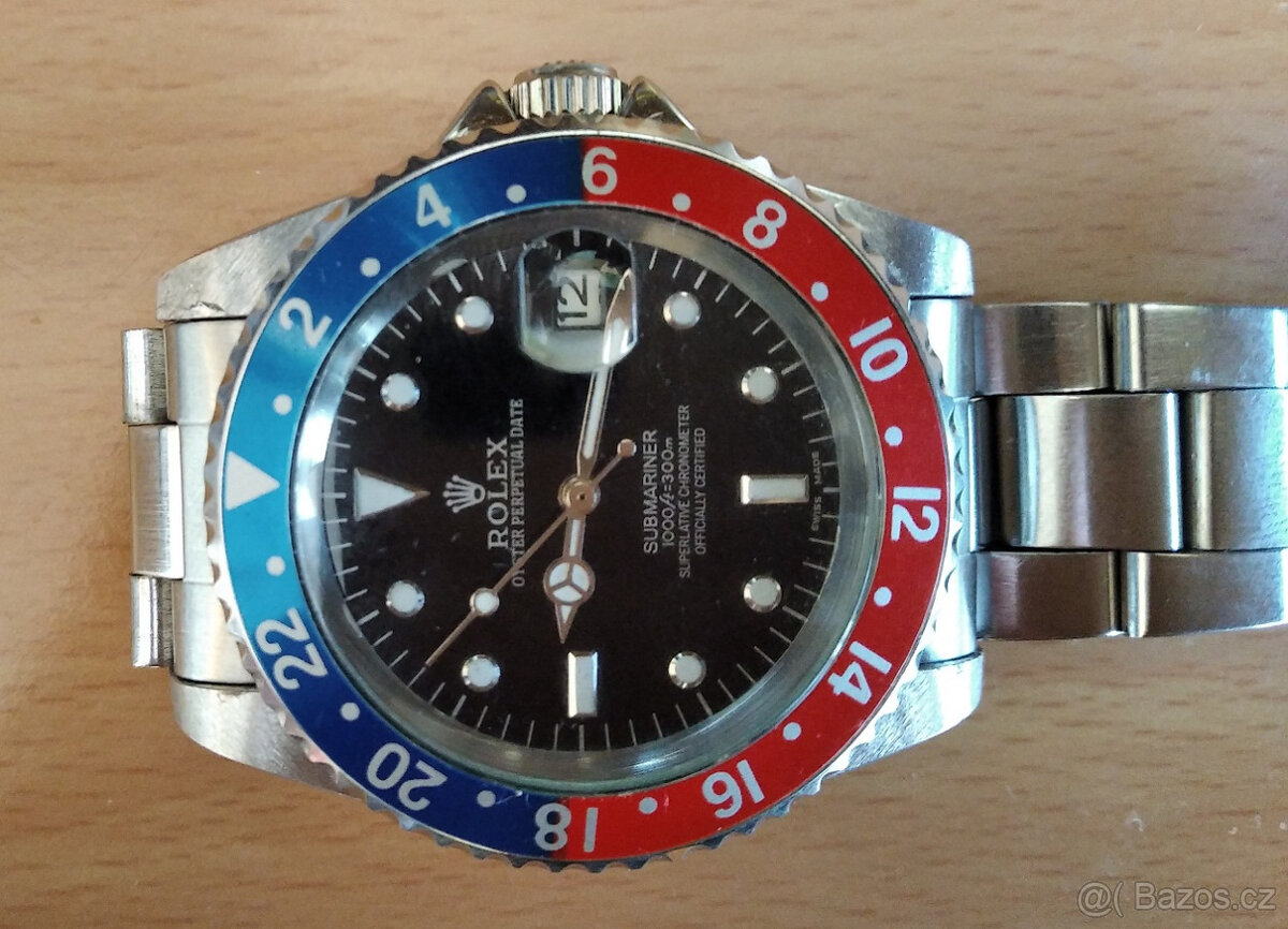 REPLIKA ROLEX Oyster Perpetual Date Submariner
