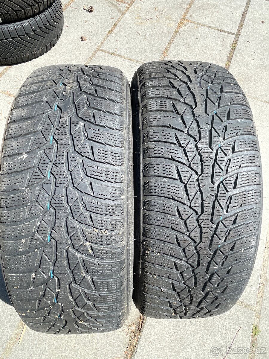 Dvě zimní pneu Nokian 205/65/16