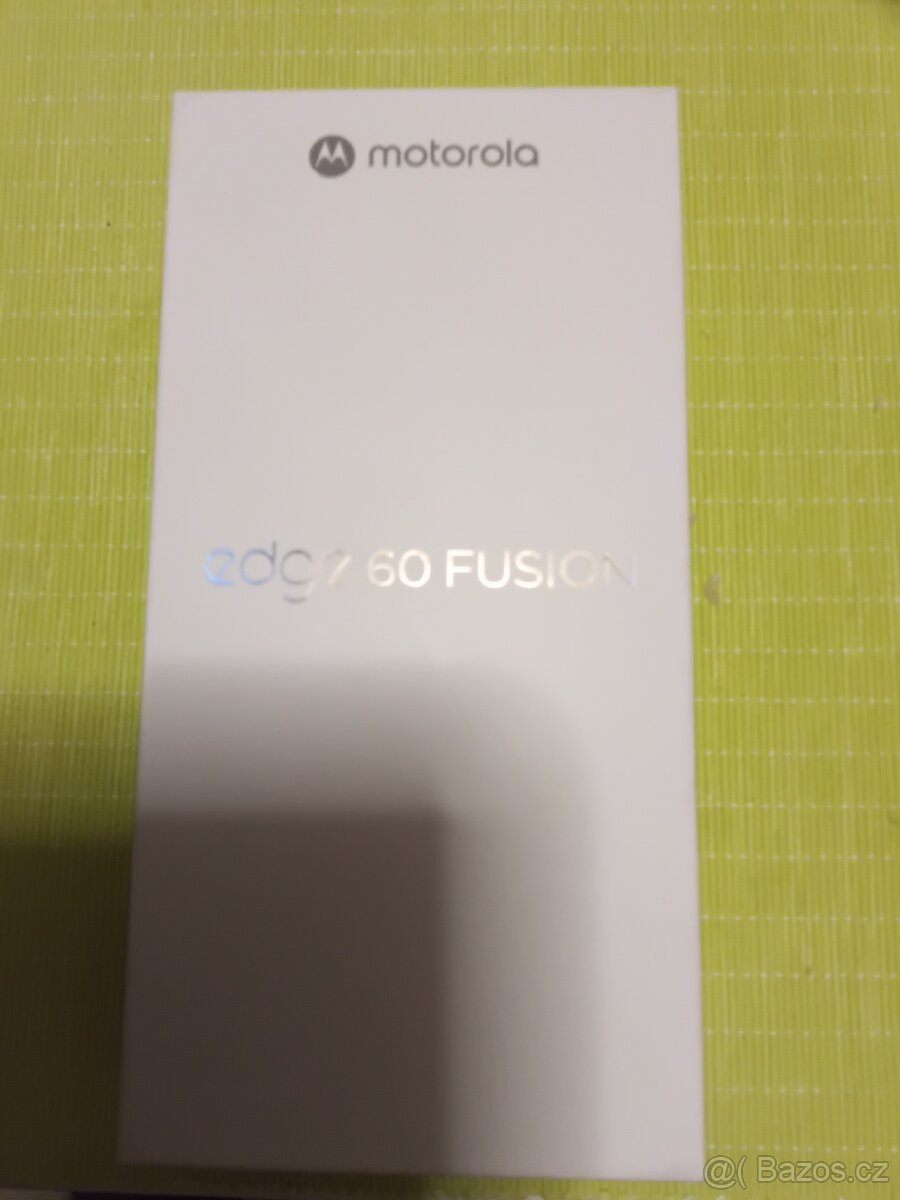 Prodám Motorola Edge 50 Fusion 5G, 8/256 GB Forest Blue