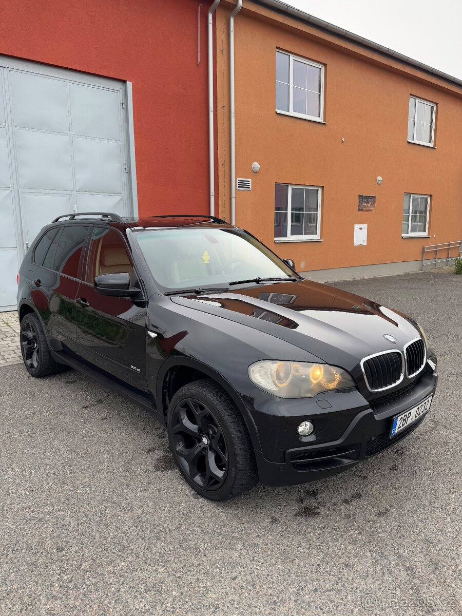 BMW X5 3i benzín