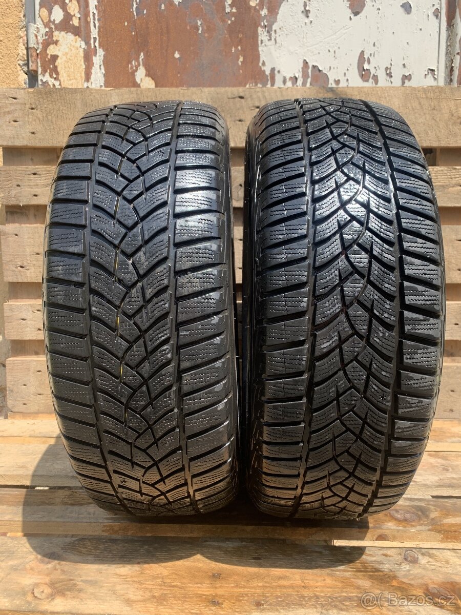 2ks 205/55/17 Good Year/2022-2017/95V/zimní