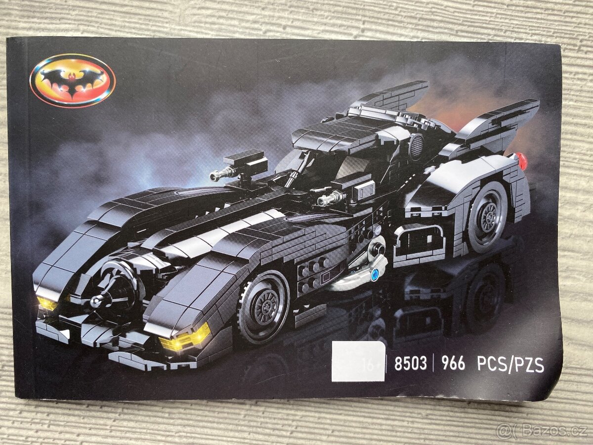 NOVÉ Batmobil 966ks kostek