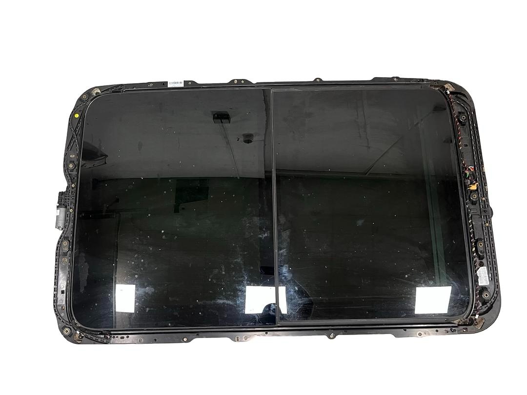 Panoramatické střešní okno 3G9877041B Škoda Superb 3 kombi