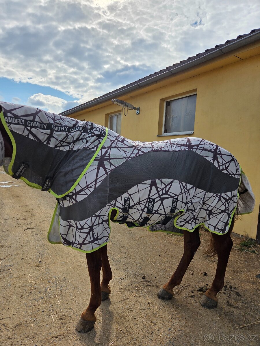 Deka síťovaná Horseware CamoFly s odnímatelným krkem