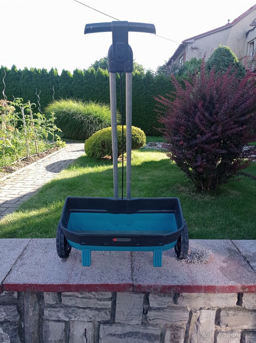 Univerzální sypací vozík Gardena