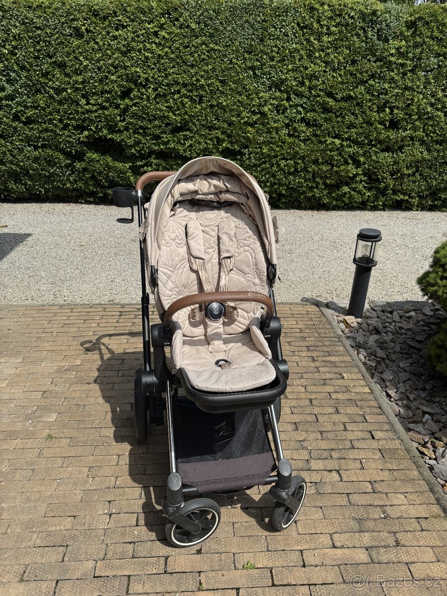 Cybex e-Priam