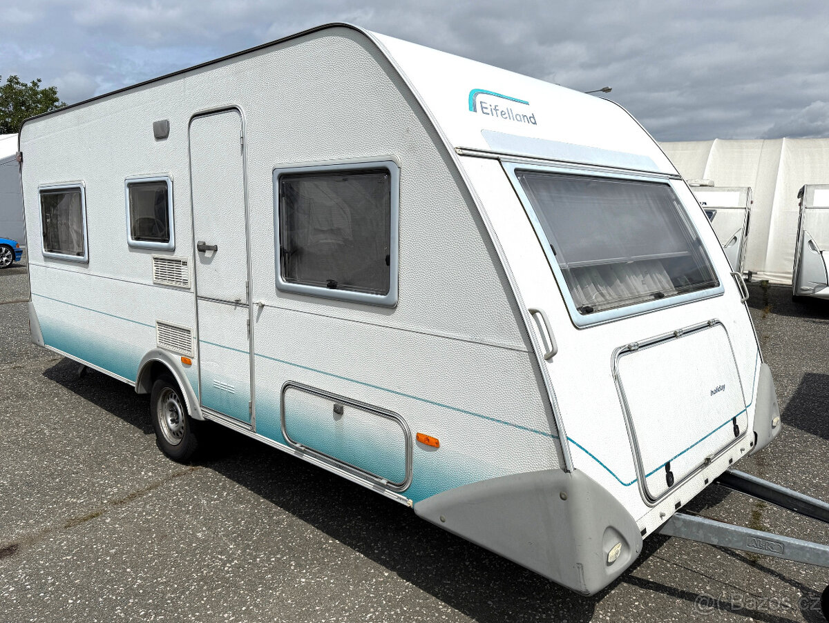 Knaus Eifelland 500 TK, PALANDY, PŘEDSTAN