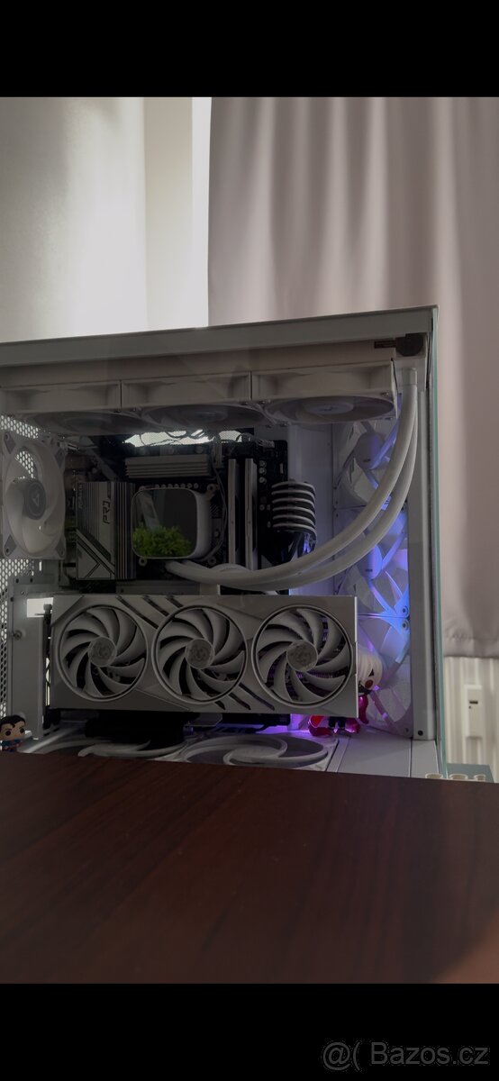 RTX 4070 Slim White 12GB