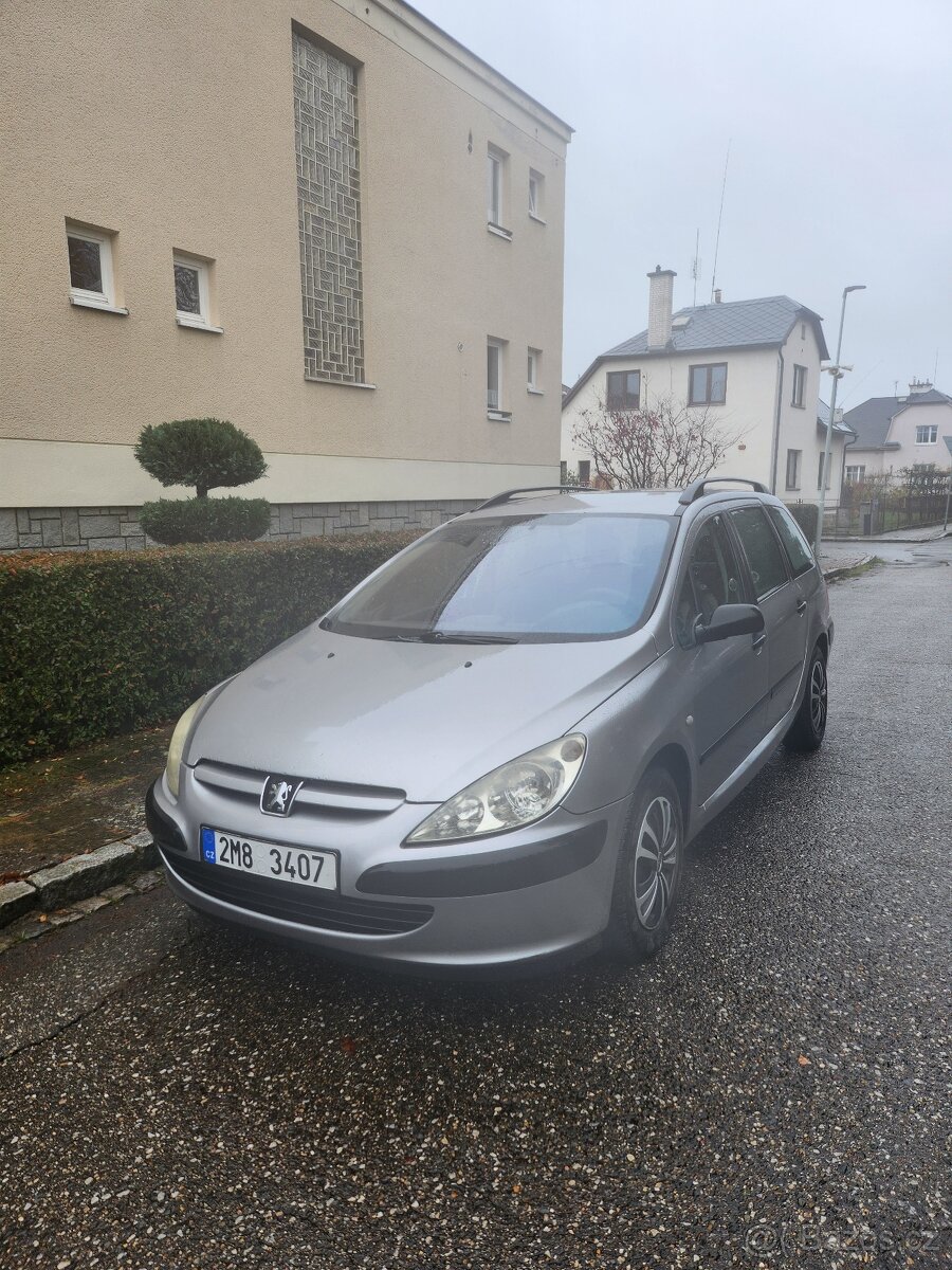 Peugeot 307 2.0hdi 66kw rok 2003 nová stk,zimní pneu,tažné