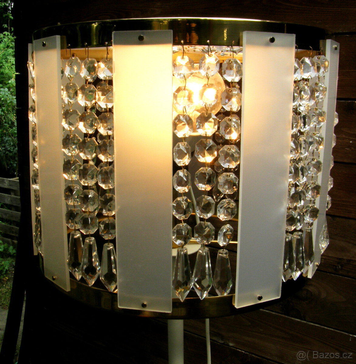 Stojací lampa retro, zdobená