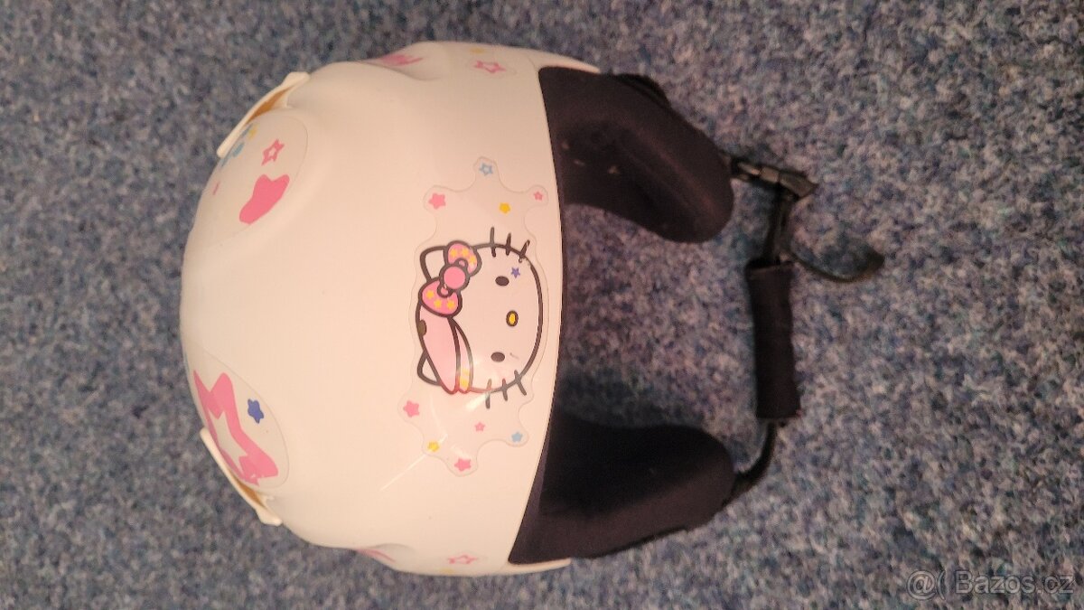 Lyžařská helma Hello Kitty