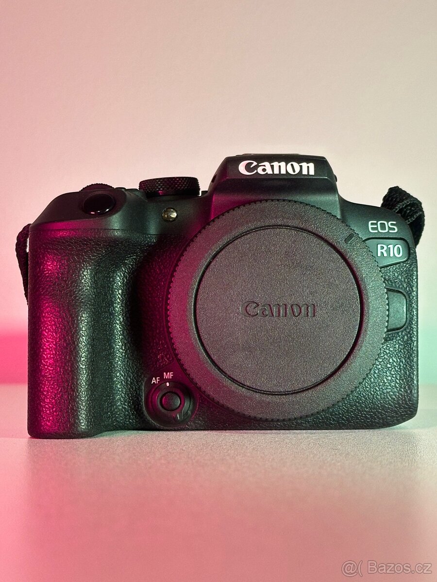 Canon EOS R10 – 2 objektivy, adaptér, brašna