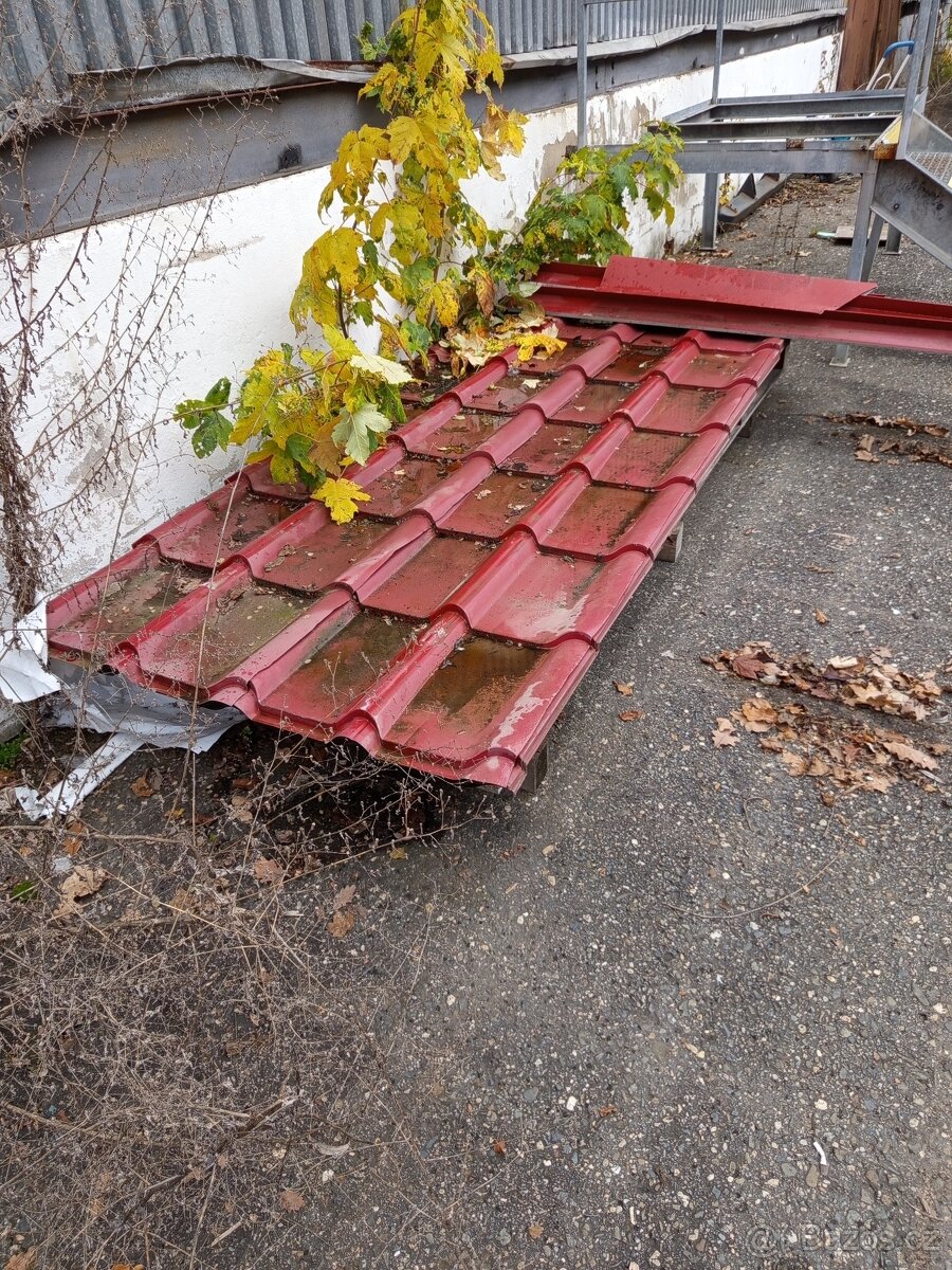 Plechová střešní krytina