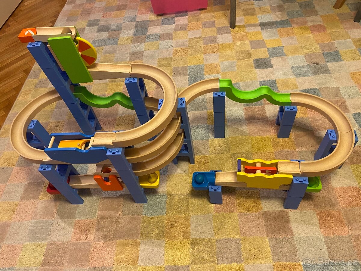 Velká kuličková dráha s efekty Trix Track