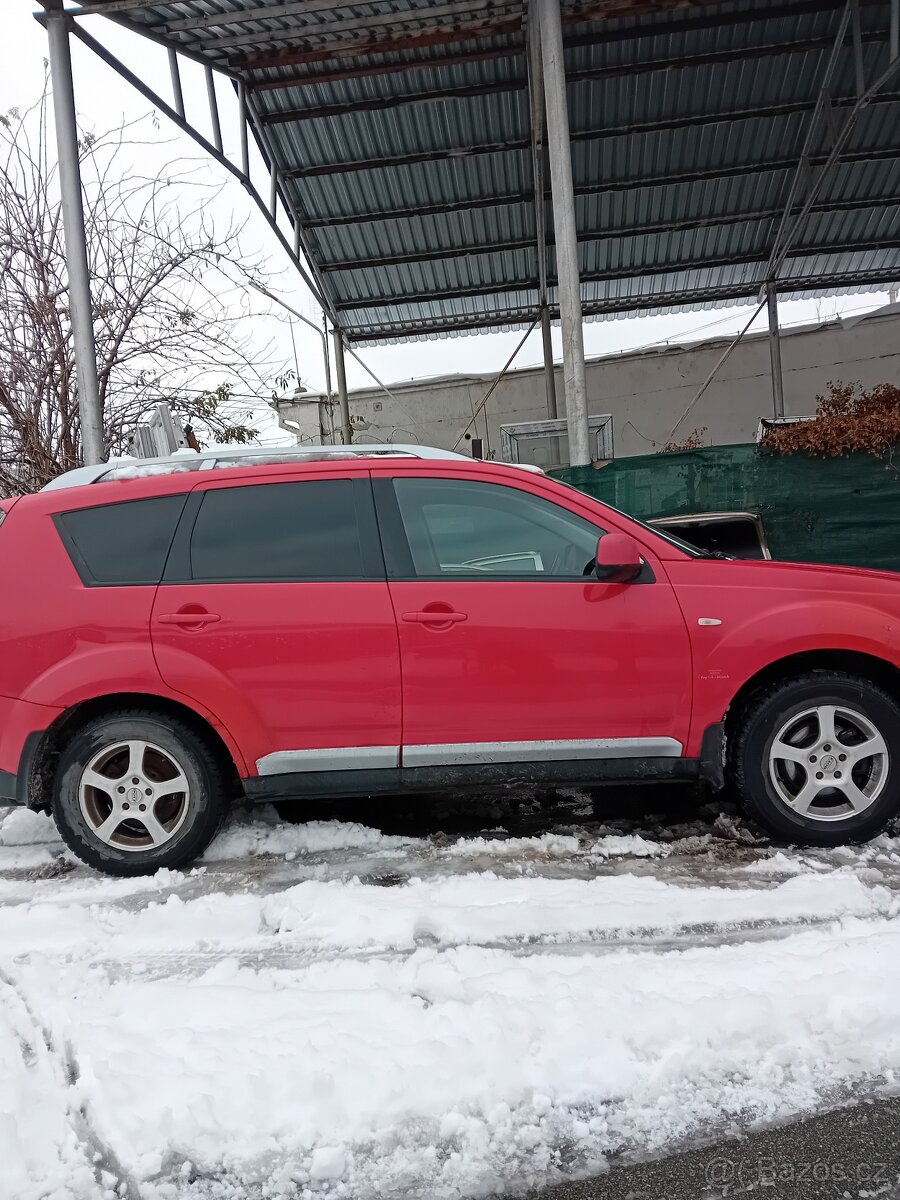 MITSUBISHI OUTLANDER 2.0TDI 4X4