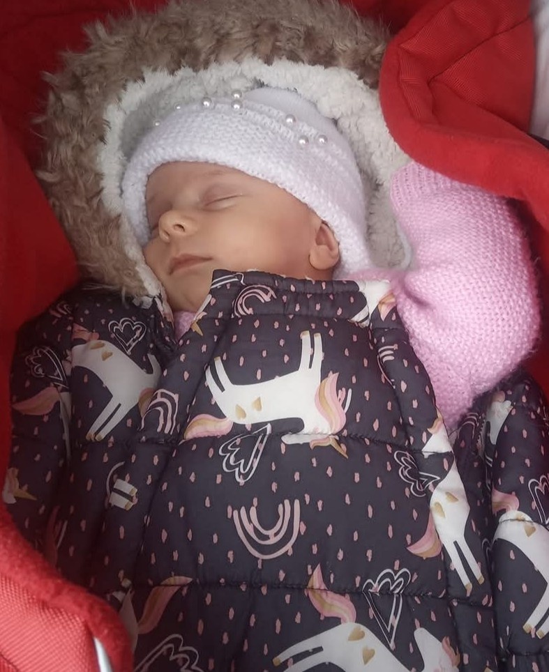 Kojenecké mimi obleceni