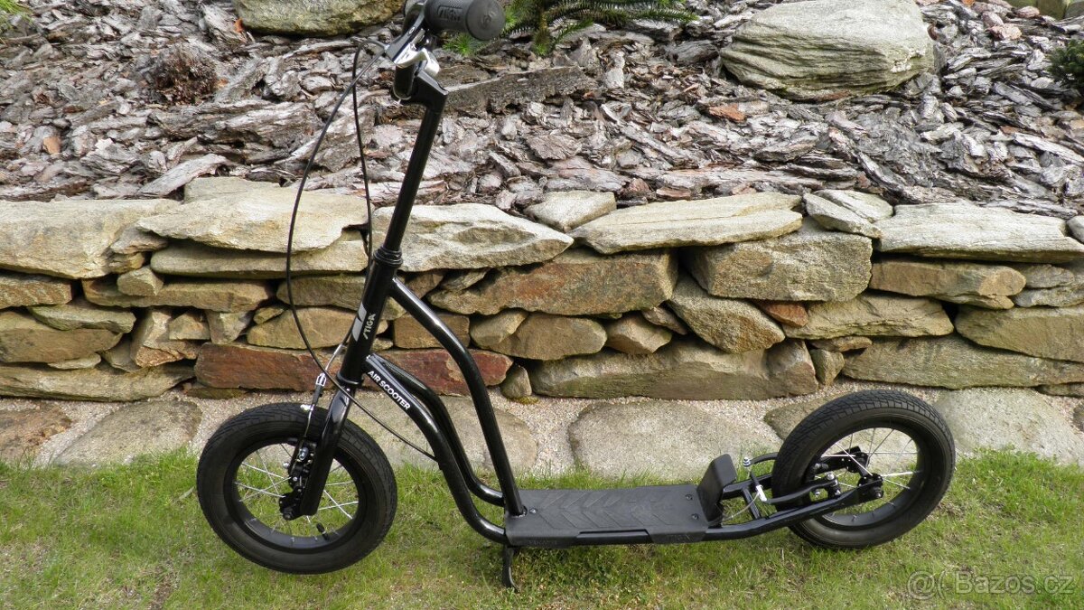 Dětská koloběžka