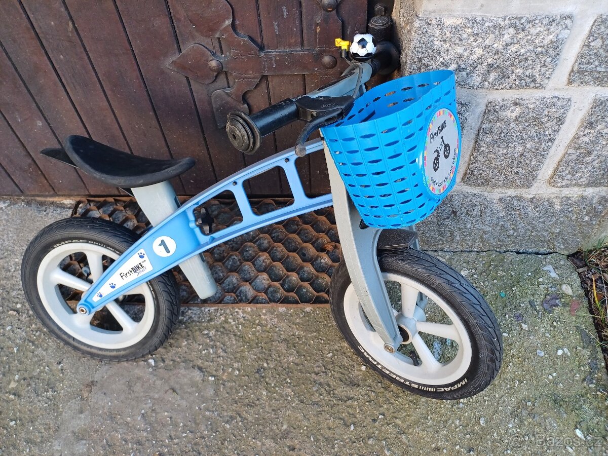 First bike odrážedlo