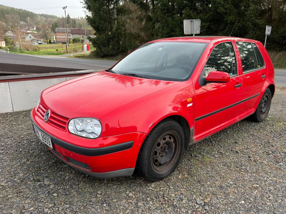 Volkswagen Golf IV - 1998, 150 000 km