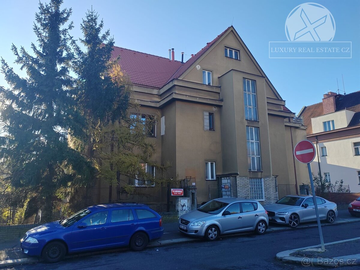 Prostorný byt 3+1 87,4m2 v cihlovém domě Praha 6 - Dejvice -