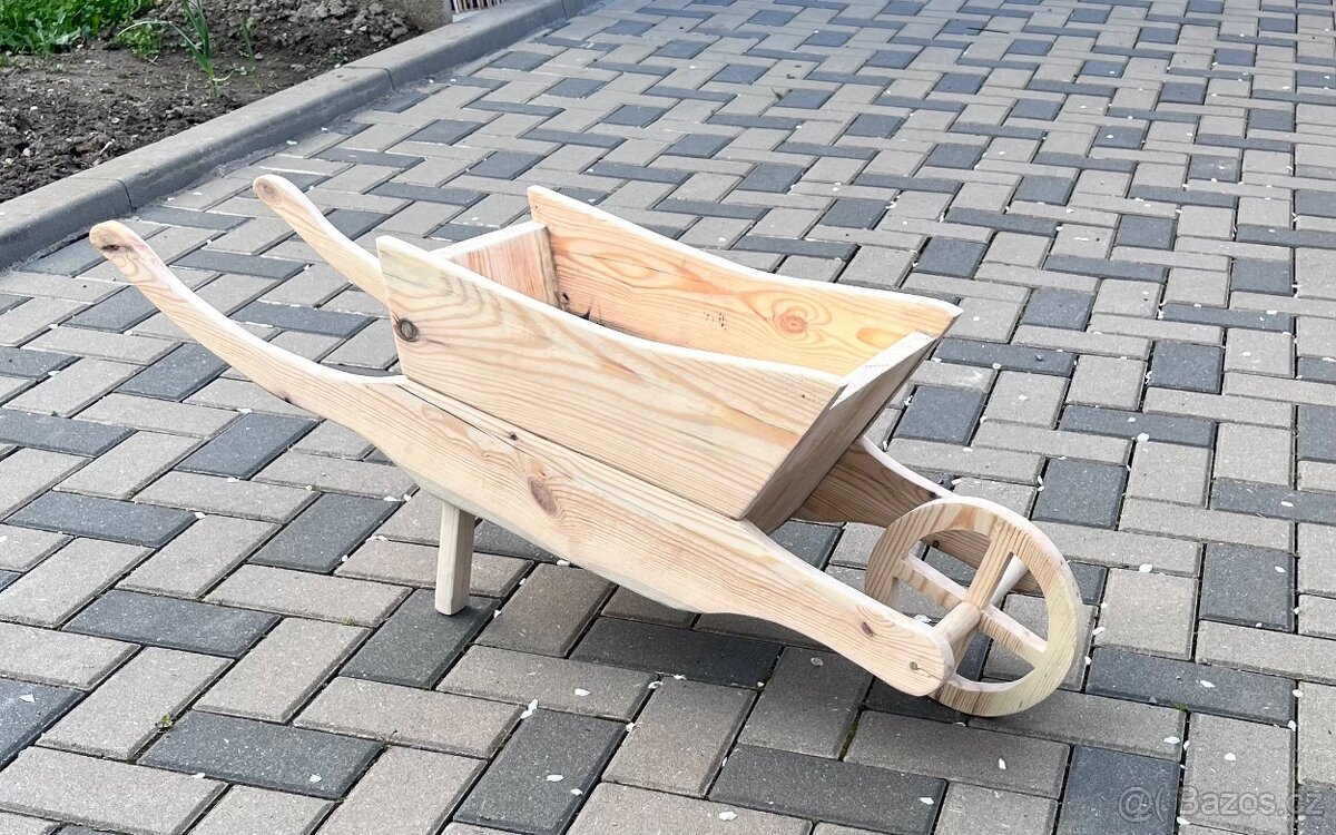 Dekorační dřevěný kotouček