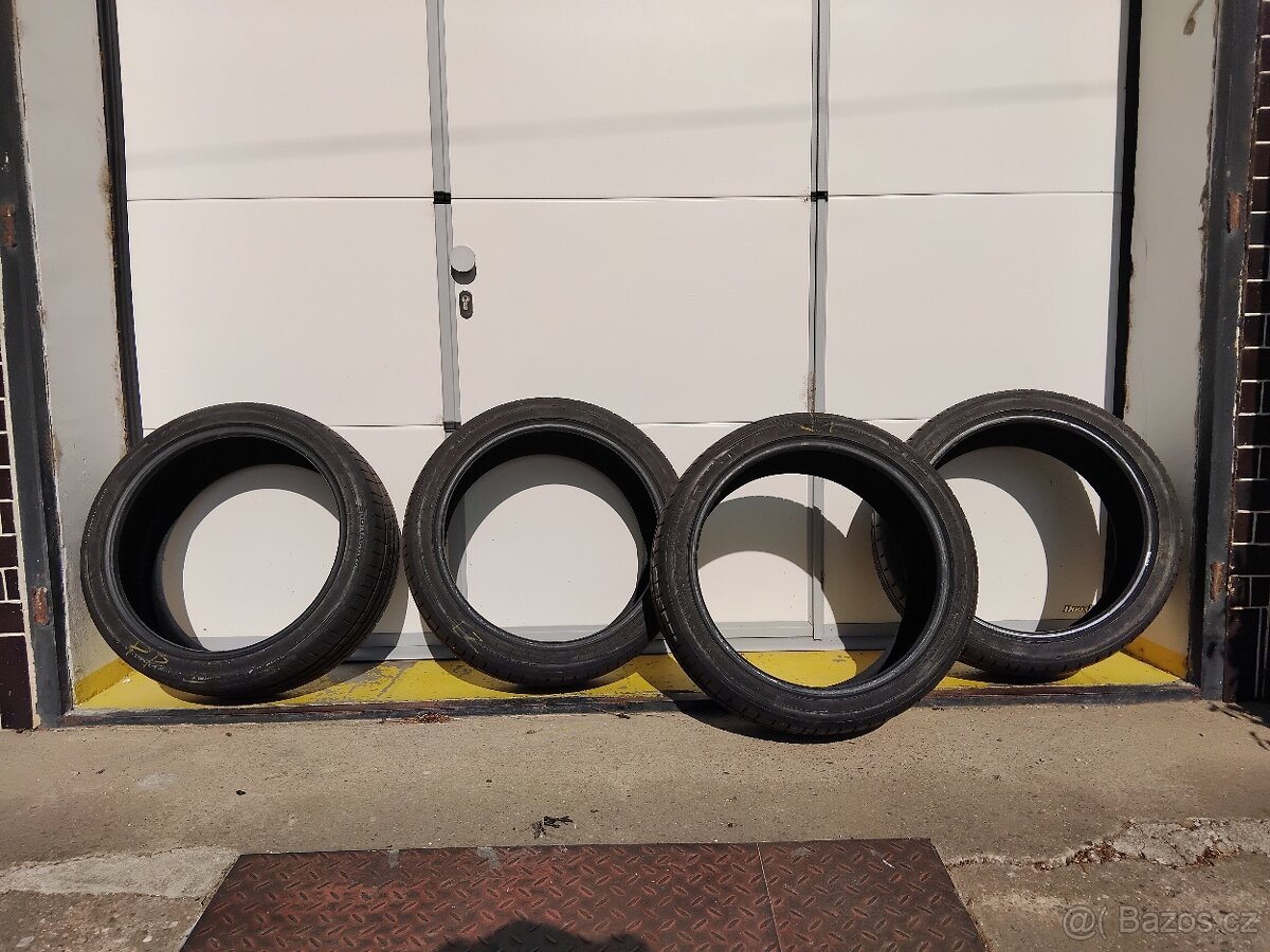 GT Radial 225/40/R18 (vzorek 6-7mm)