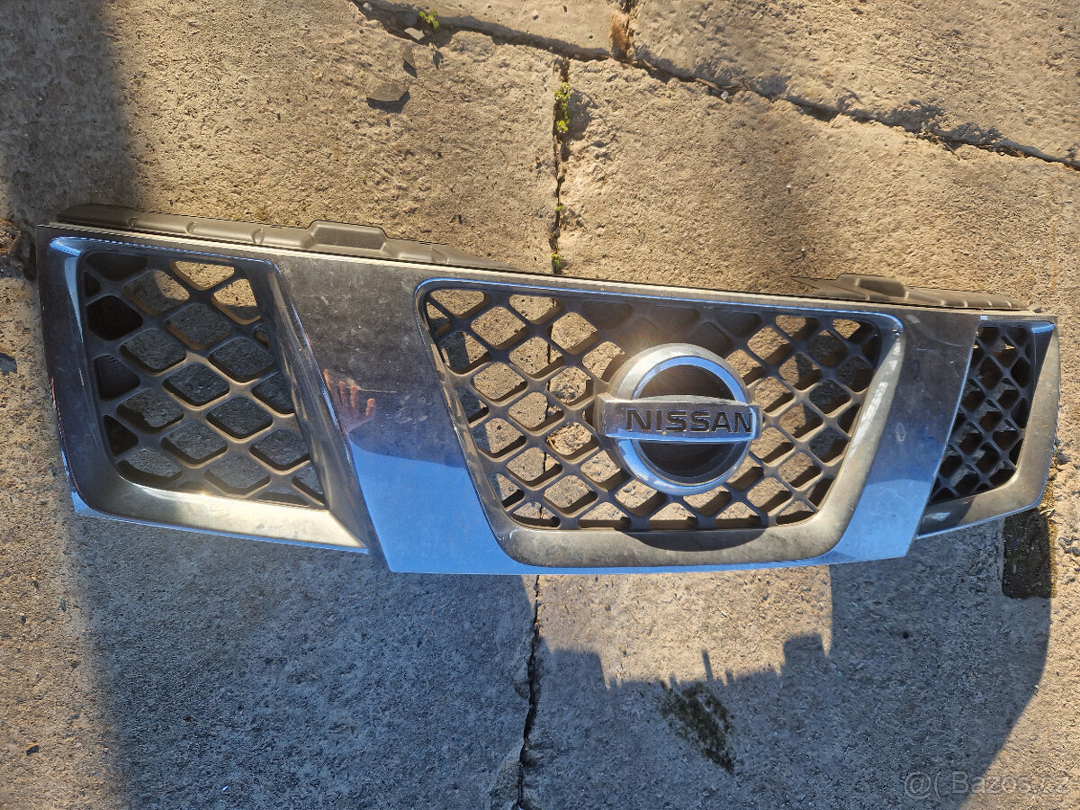 Nissan Pathfinder - maska