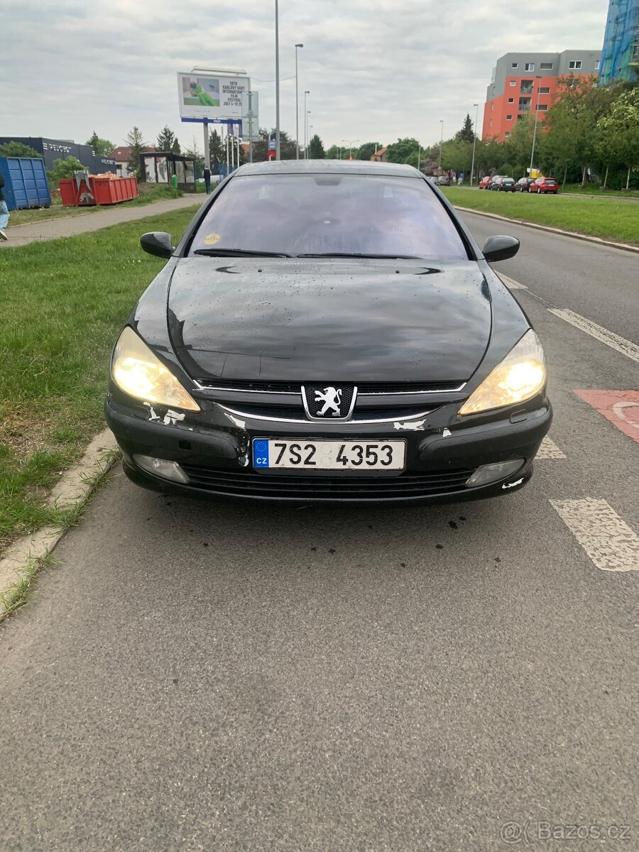 Peugeot 607