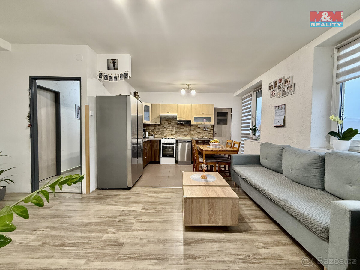 Prodej bytu 3+1, 74 m², Přítluky, ul. Družstevní