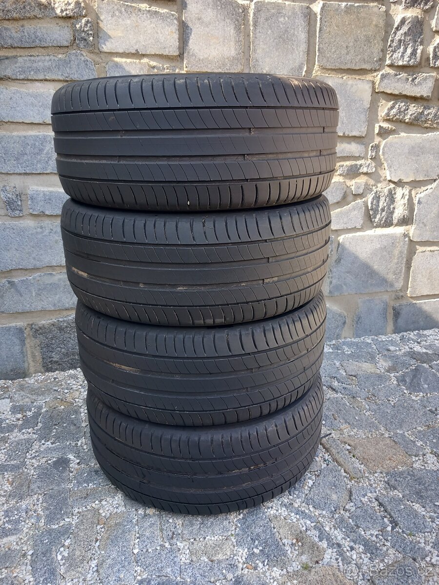 235/45/17 letni pneu 235/45 R17