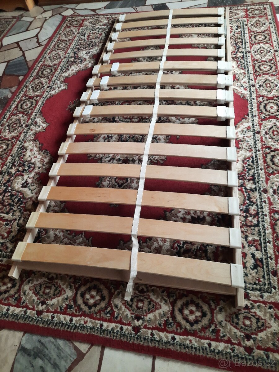 Polohovatelný rošt