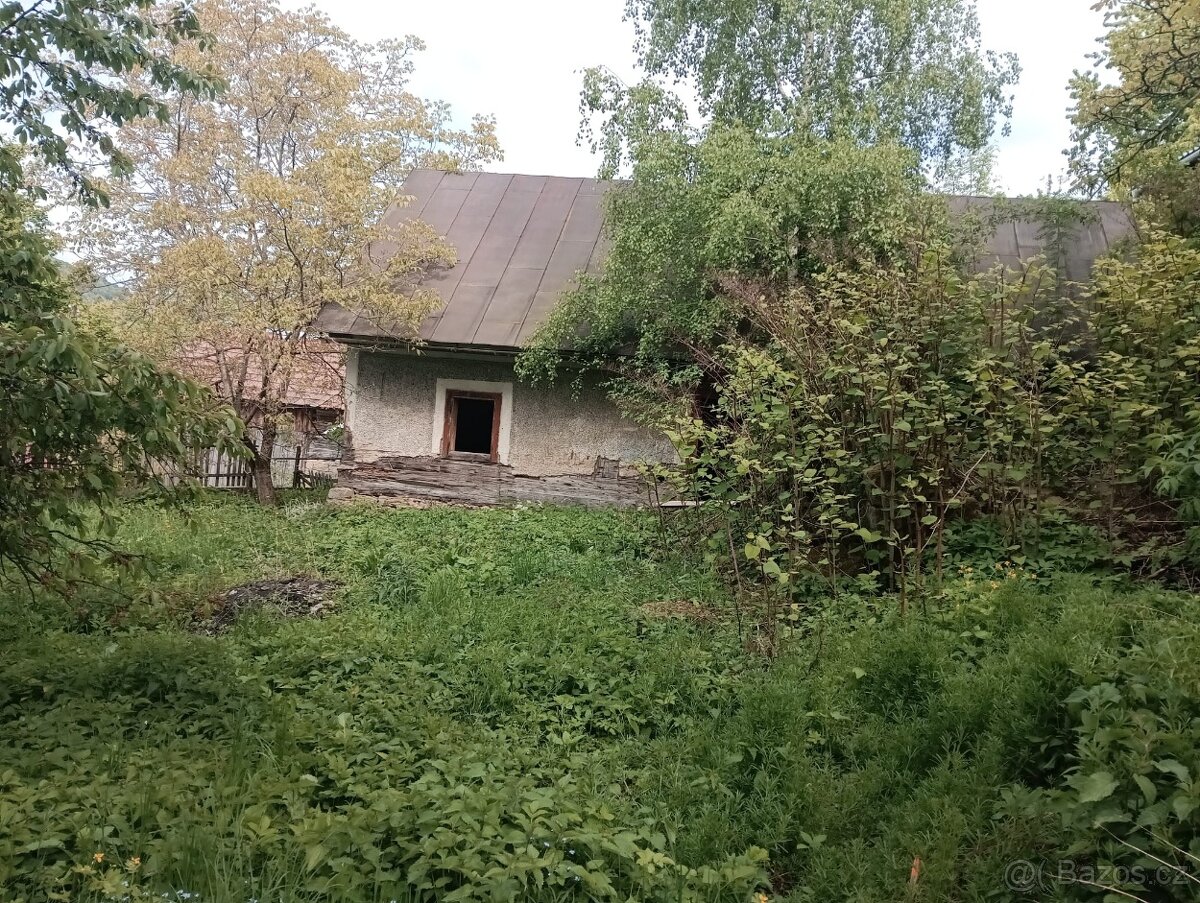 Rekreačný stavebný pozemok v krásnom prostredí moravsko-slov