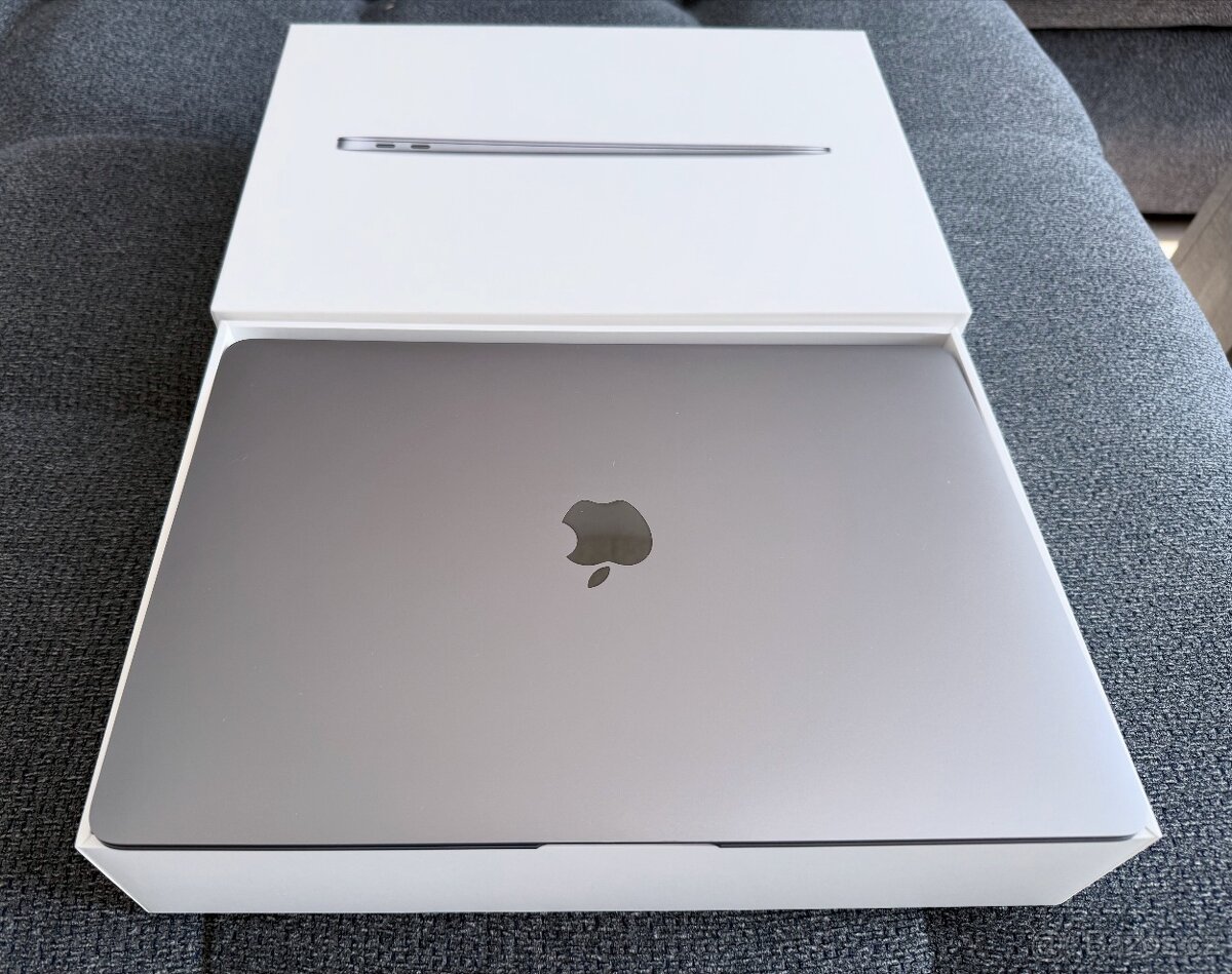 MACBOOK AIR 2020. M1. TOP STAV.
